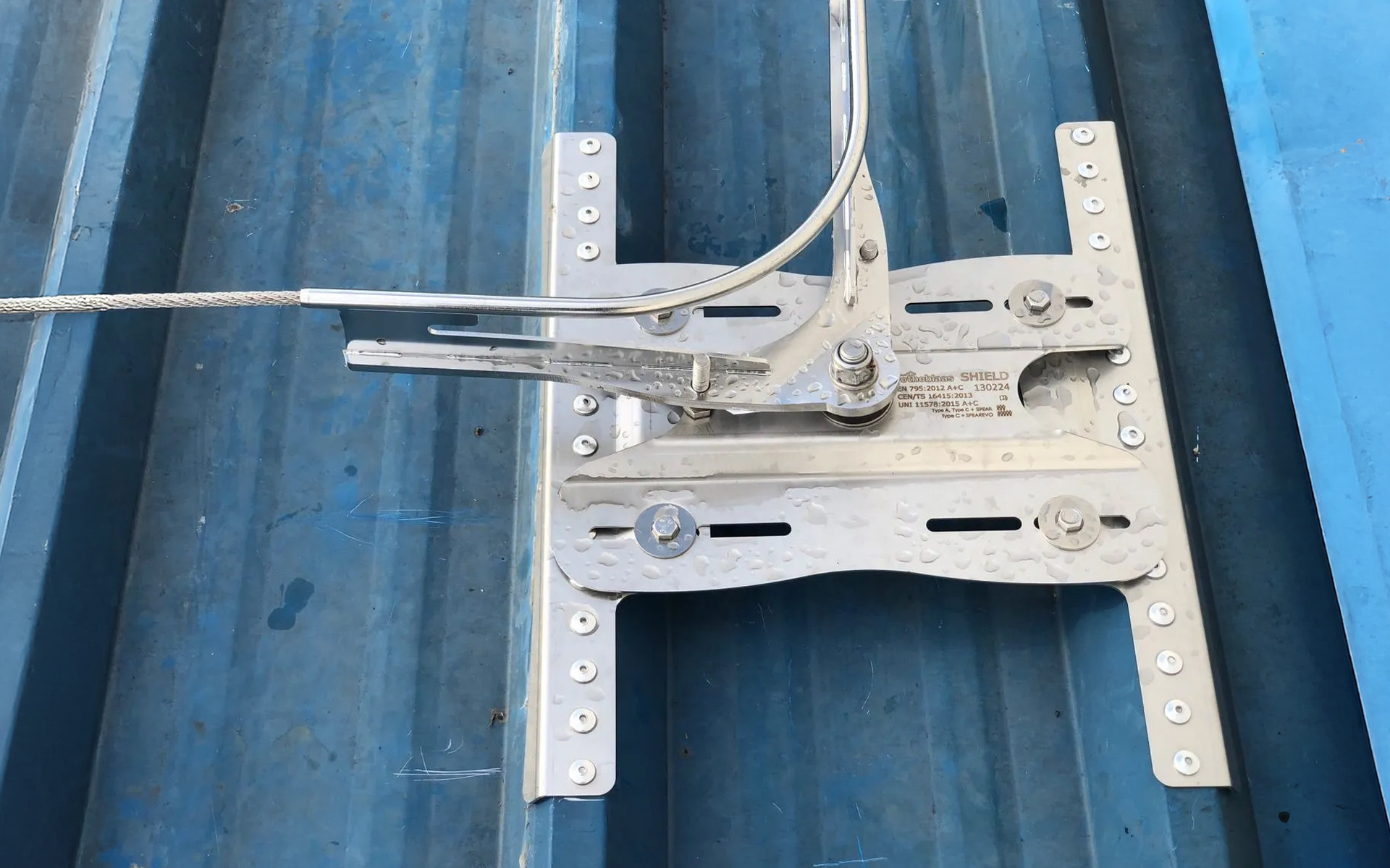  Rothoblaas, SHIELD anchoring system on corrugated metal roof 
