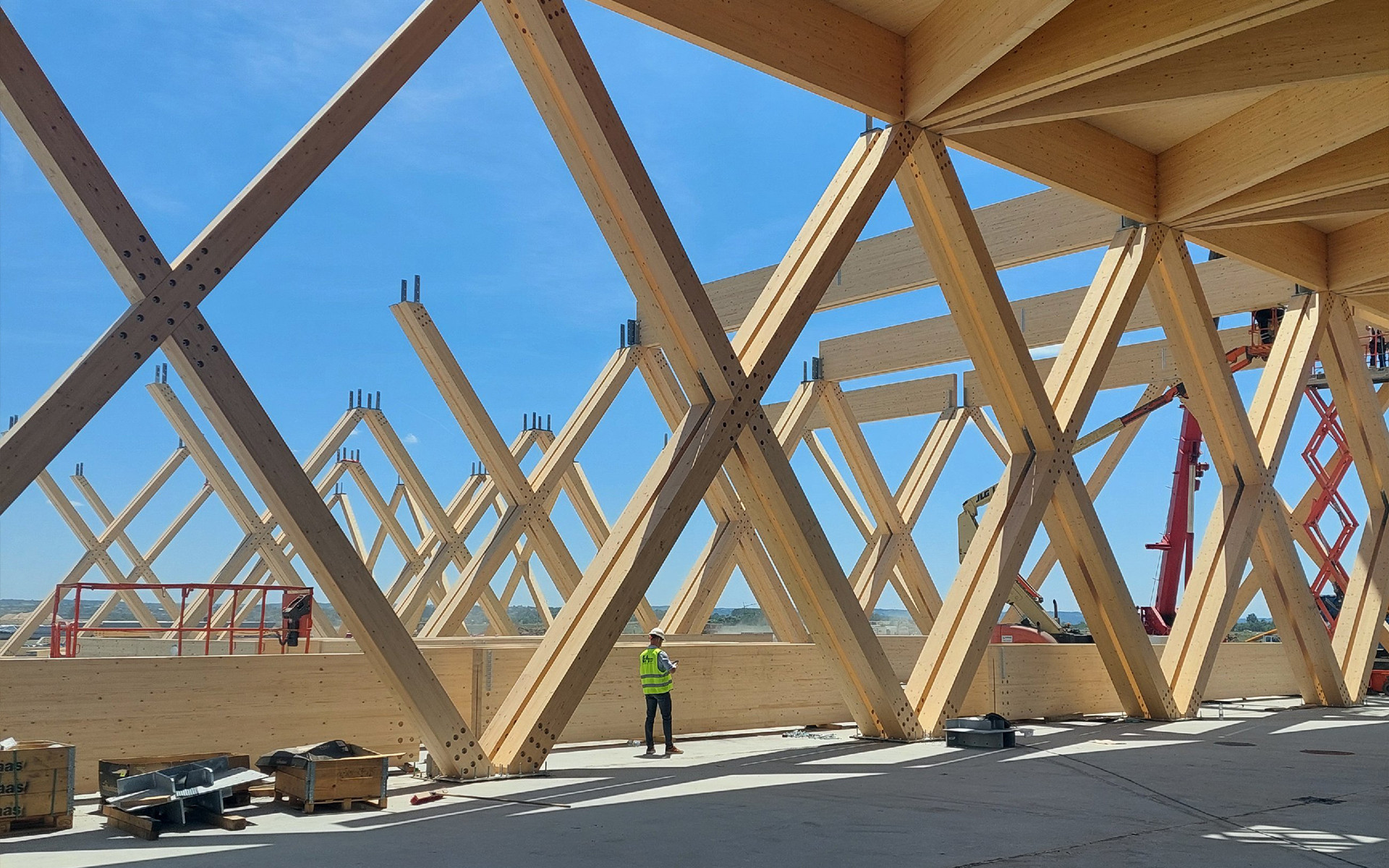 CLT and GLT timber roof structure with diagonal bracing, EXPO 2027 Belgrade