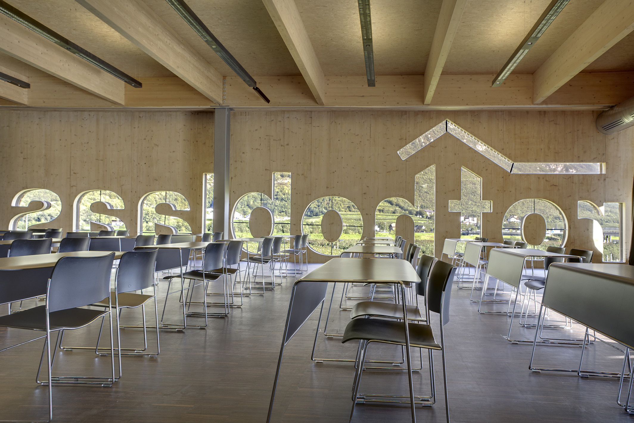 DESIGN OF TIMBER STRUCTURES