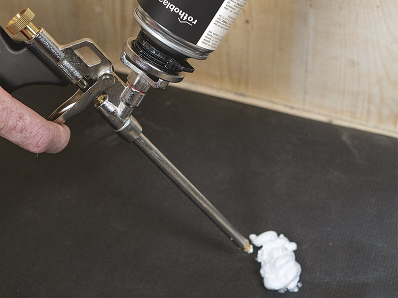 FOAM-CLEANER-DETERGENTE-PER-PISTOLE-A-CARTUCCE-2